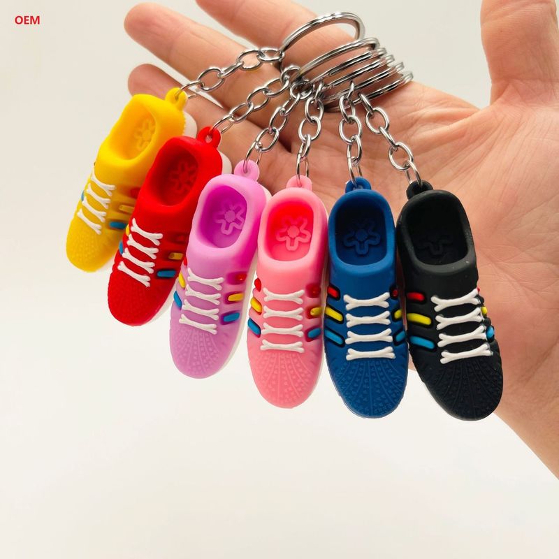 3D Mini Giày Keychain Nhân vật Keychain Với kim loại Key Ring Custom Plasitc Figure Keychain